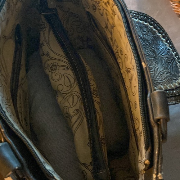 Montana West purse with faults but still has lots of life - Picture 4 of 9